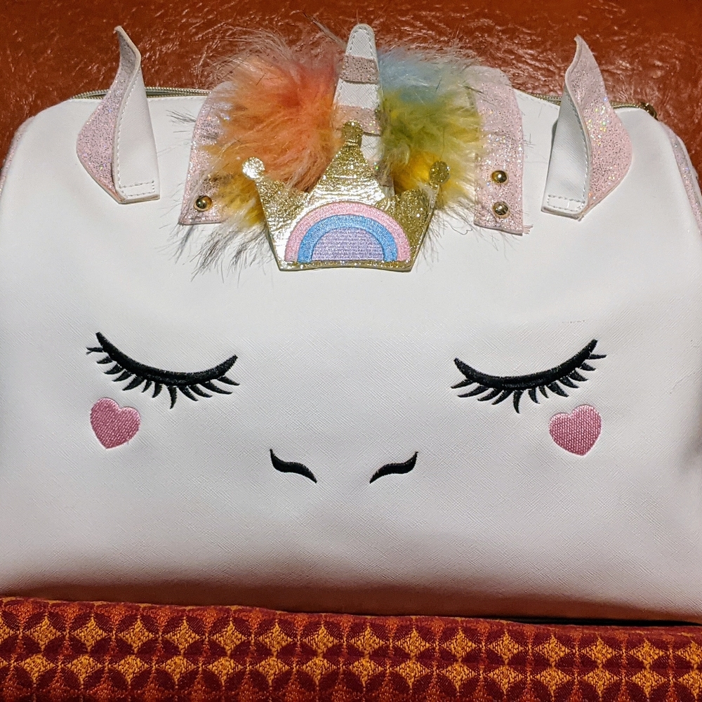 Under One Sky Unicorn Weekender. White.